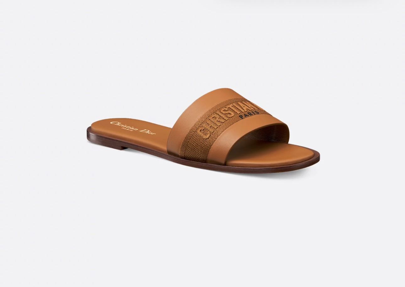 ELADÉLE Slides
